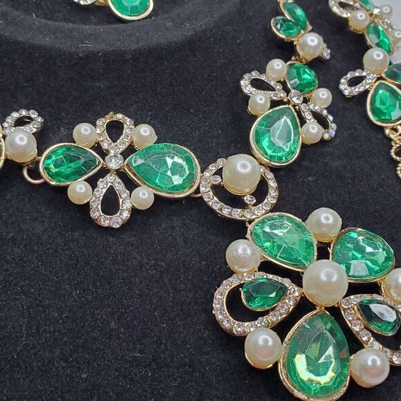 Statement Necklace Earrings Bracelet Ring Faux Pearl Rhinestones Green Flower - Picture 2 of 4